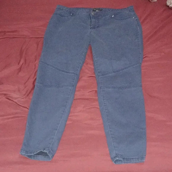 Bundle Of Women's Plus Size Bottoms Size 14 - Picture 14 of 16